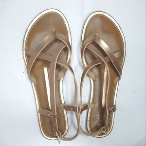 New Directions Flat brownish/metallic gold Sandals